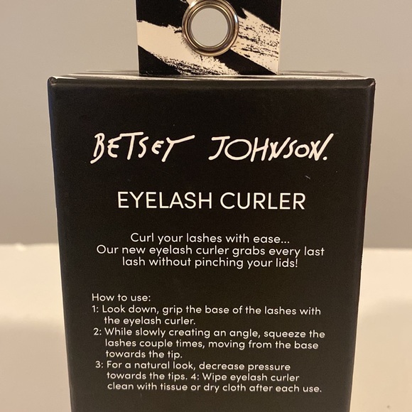 2/$20 Betsy Johnson Eyelash Curler - Picture 5 of 5